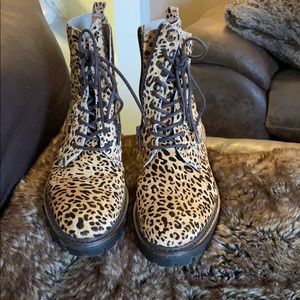 LUCKY BRAND LEOPARD PRINT COMBAT BOOTS